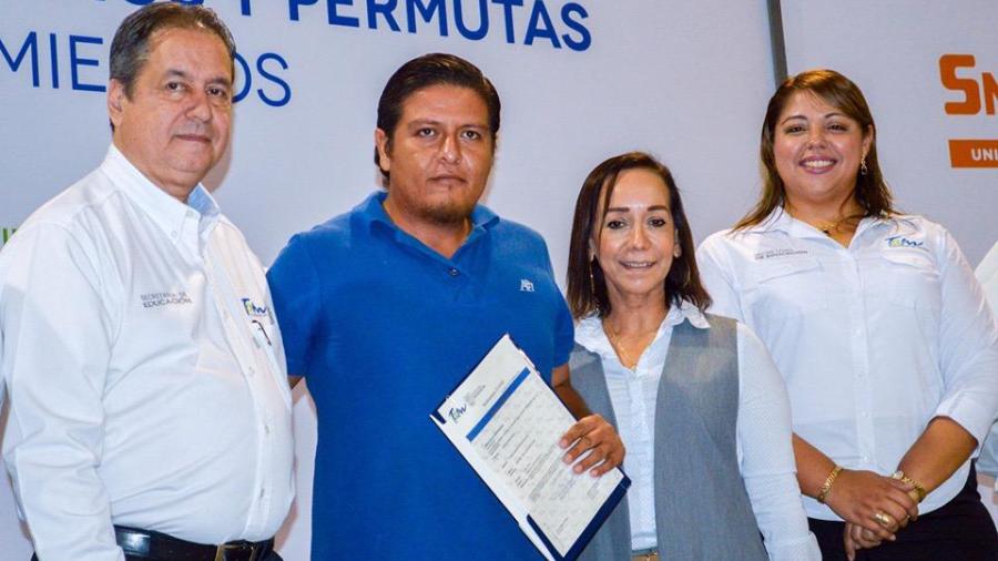 Con entrega de nombramientos se cubren vacantes educativas 