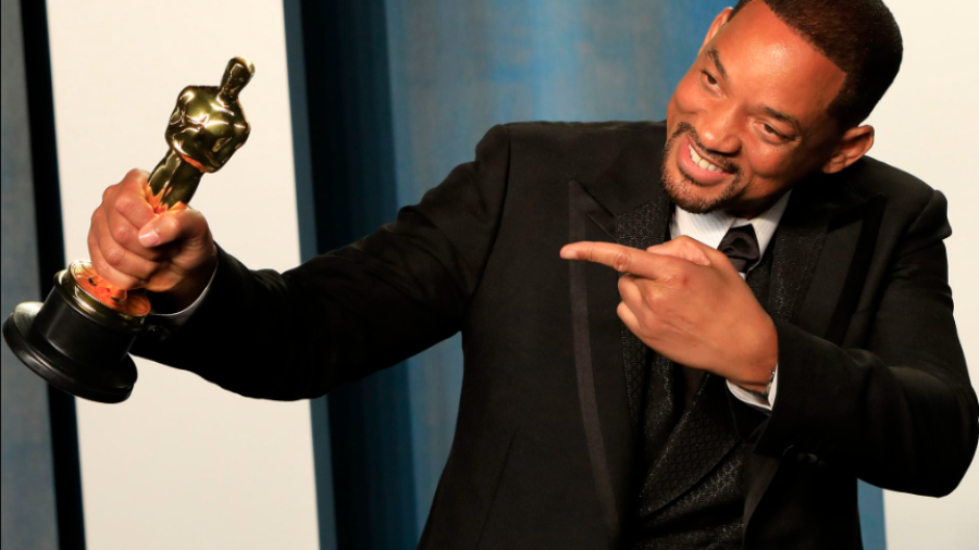 Academia veta a Will Smith de los Oscar por 10 años tras bofetada a Chris Rock