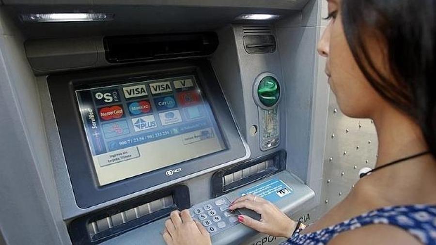 Publica Condusef comisiones de cajeros automáticos