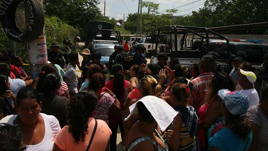 Entregan cuerpos de fallecidos en penal de Acapulco