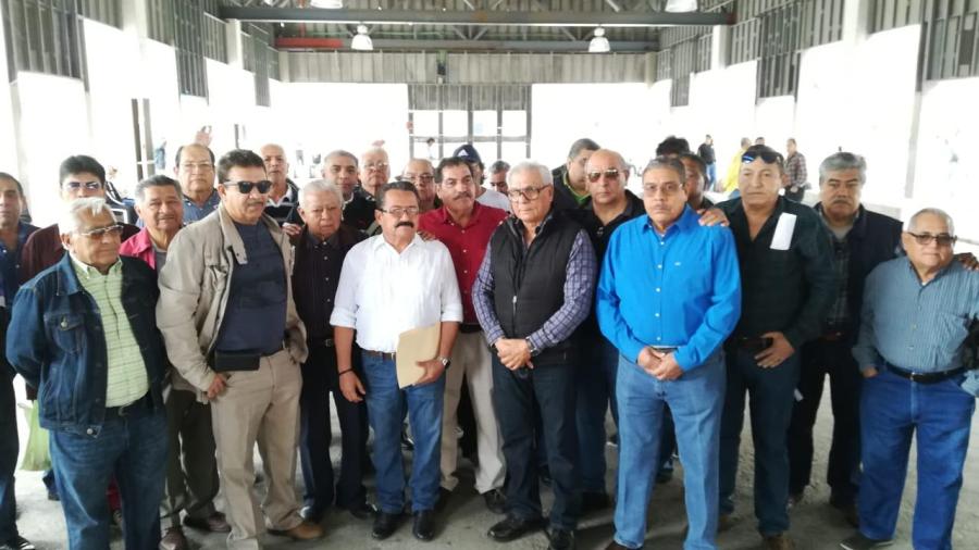Madrugan a jubilados les imponen al mismo delegado