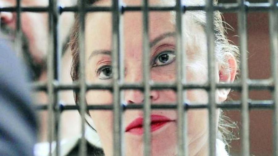 Sin efecto auto de formal prisi&oacute;n en contra de Elba Esther Gordillo