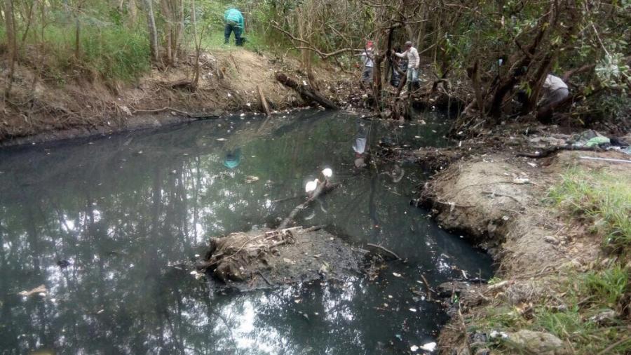 Detectan descargas contaminantes hacia Laguna del Carpintero