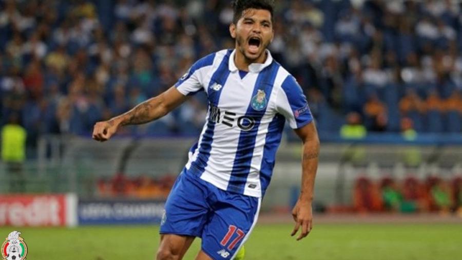 Jesús "Tecatito" Corona podría jugar ante Benfica