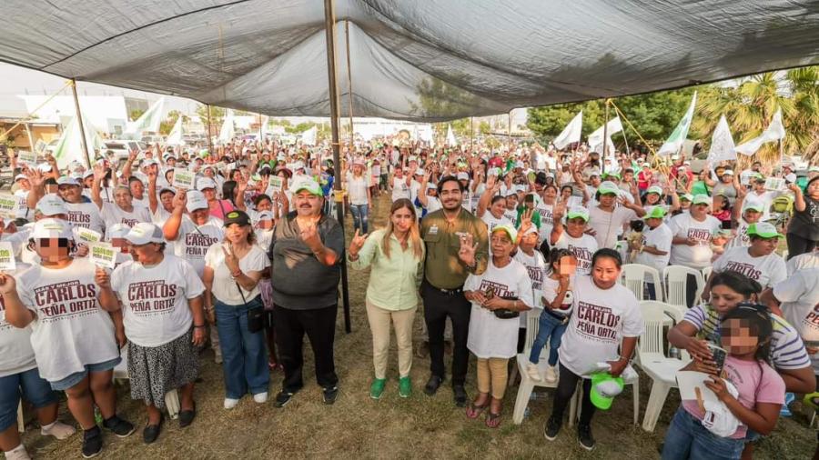 Respaldan en Terranova a Maki Ortiz y Carlos Peña con total apoyo