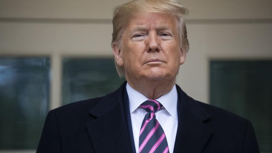 Abogados de Trump solicitan al Senado absolverlo en juicio político
