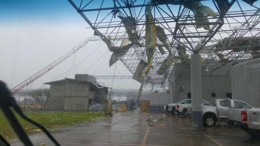 Tornado daña Puente Las Américas, suspenden actividades indefinidamente