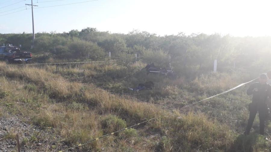 Muere motociclista al derrapar en carretera al Mezquital