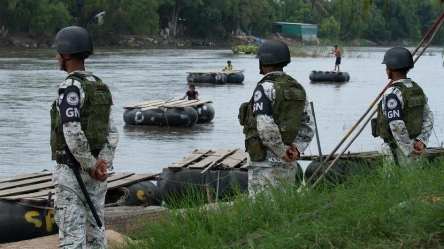 México desplegará 10 mil soldados en frontera sur para contener migración