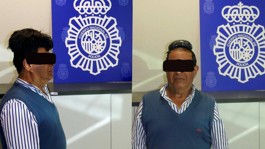 Hombre viaja a Barcelona con medio kilo de cocaína bajo su peluquín