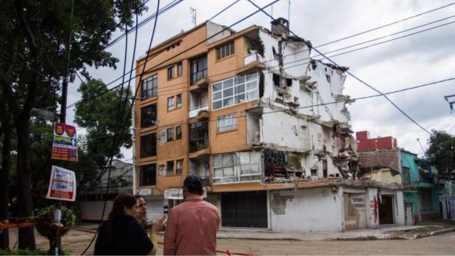 Fonden ser&aacute; s&oacute;lo para reconstruir inmuebles: Mancera