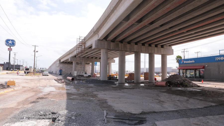 Avanza construcción del puente vehicular por calzada de los Héroes y Eva Samano