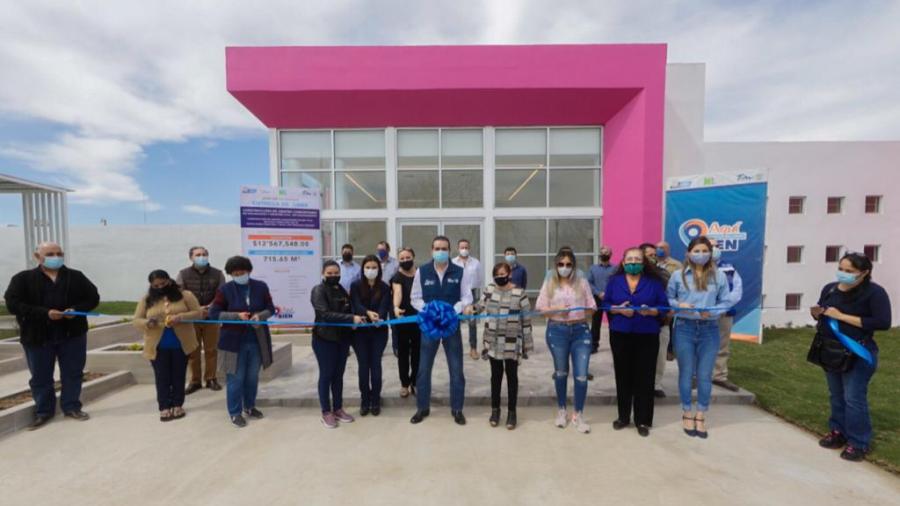 Entrega Alcalde de Nuevo Laredo 'centro comunitario mujer total' 