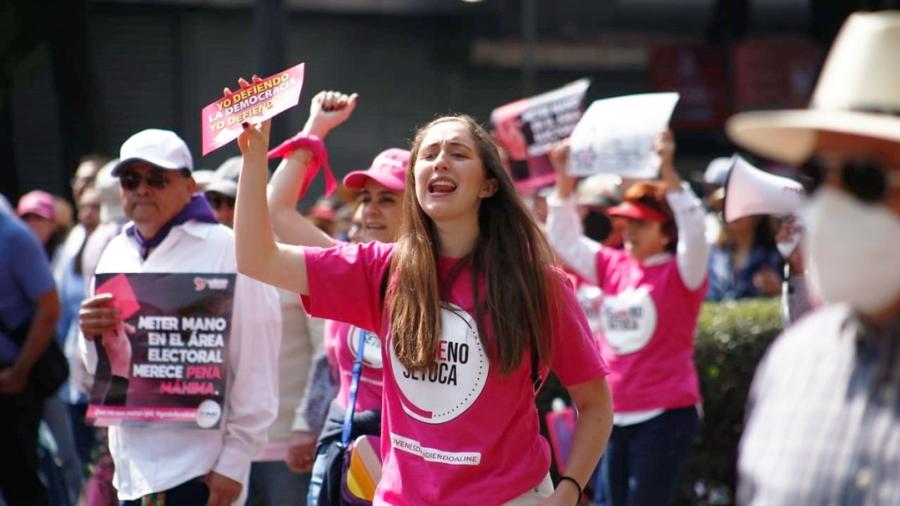 La marcha en defensa del INE polariza a usuarios en redes sociales 