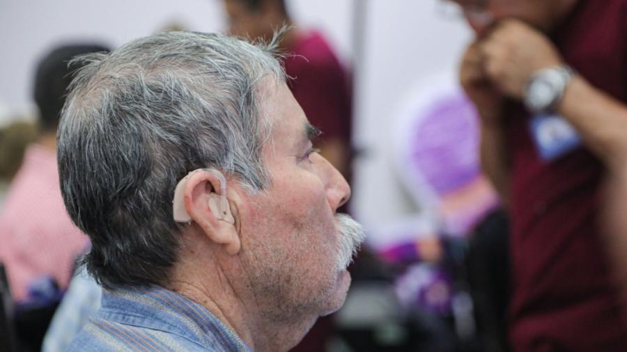 Entregan DIF Tamaulipas y SSA mil aparatos auditivos