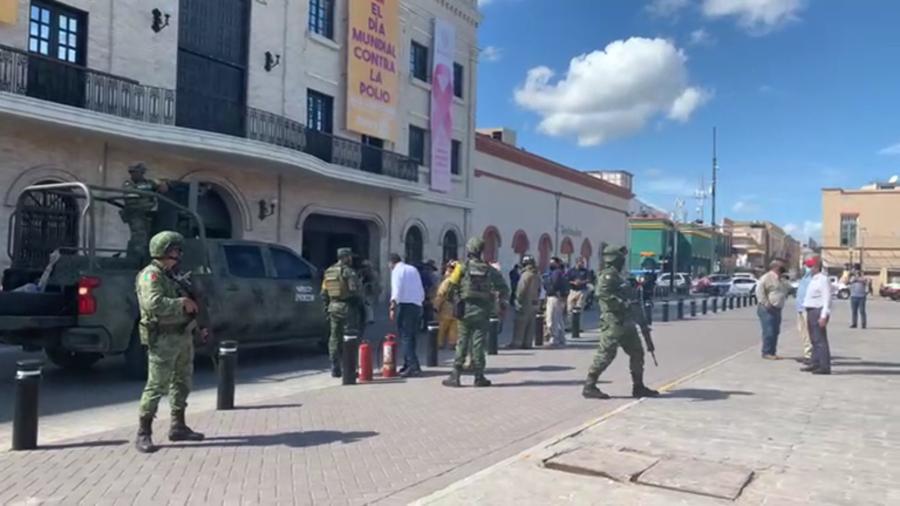 Amenaza de bomba en palacio municipal de Matamoros provoca desalojo de personal