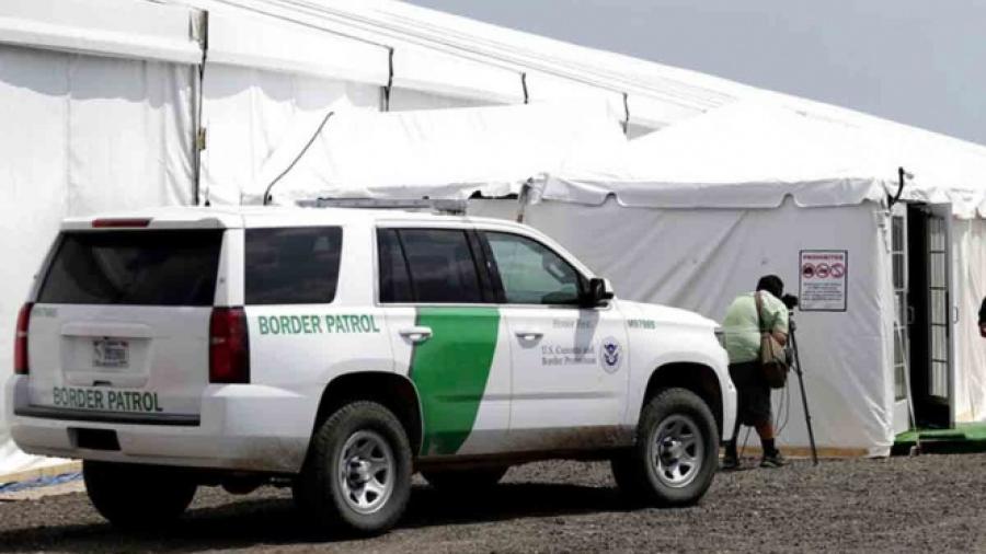 Investigan muerte de migrante custodiado en EU