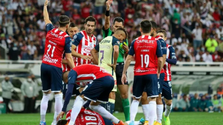 ¡Clásico sin colores... Y sin goles! Chivas perdona al América y se reparten puntos en el Akron