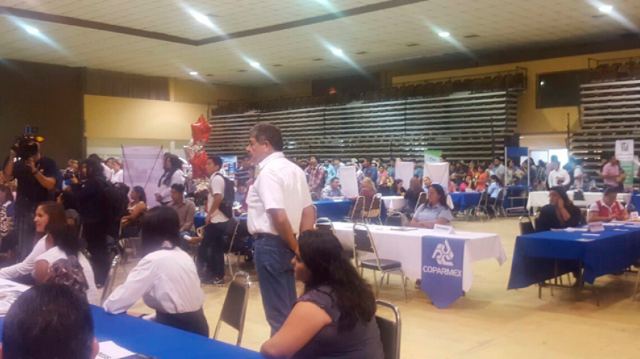 Feria del empleo ofrece mil empleos