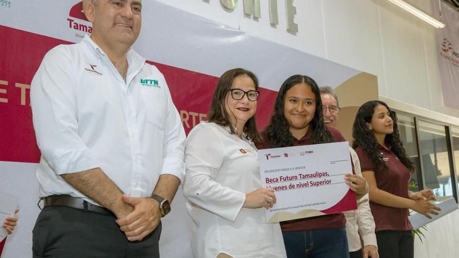 Inicia Gobierno del Estado entrega de becas