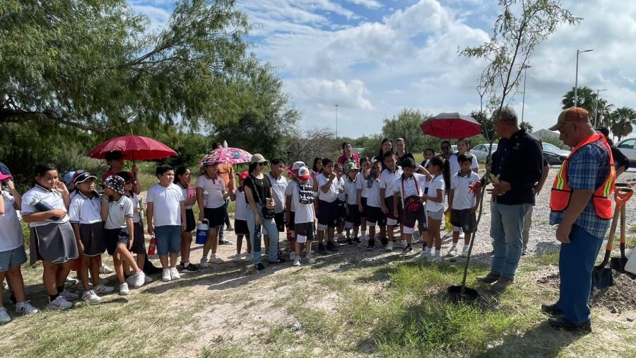 Inician acciones de limpieza y reforestación en la Laguna