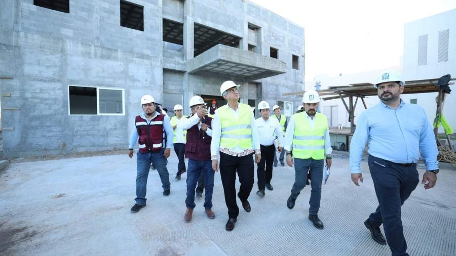 Zoe Robledo y Gobernador de Tamaulipas supervisan avances de IMSS Bienestar