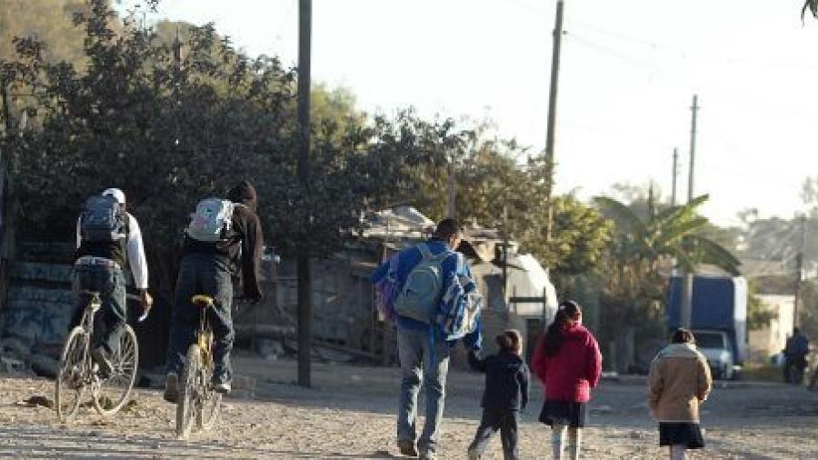 Prev&eacute;n ambiente seco, fr&iacute;o matutino y calor por la tarde 