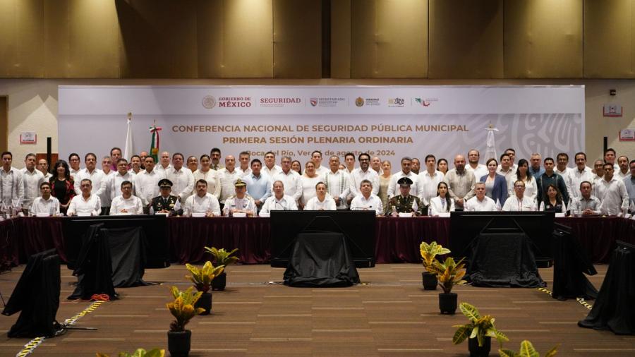 Participa Alcaldesa Carmen Lilia Canturosas en conferencia Nacional de Seguridad Pública Municipal