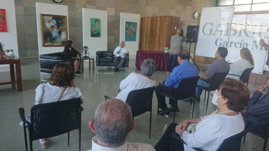 Presenta Arte y Cultura la obra poética del escritor Juan Pascual Sánchez 