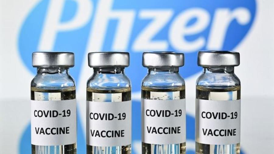 Pfizer pide autorización a FDA para su vacuna