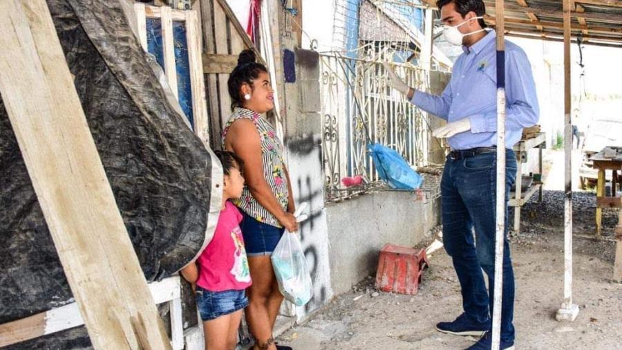 Entrega DIF Reynosa apoyo alimentario y productos de limpieza a familias