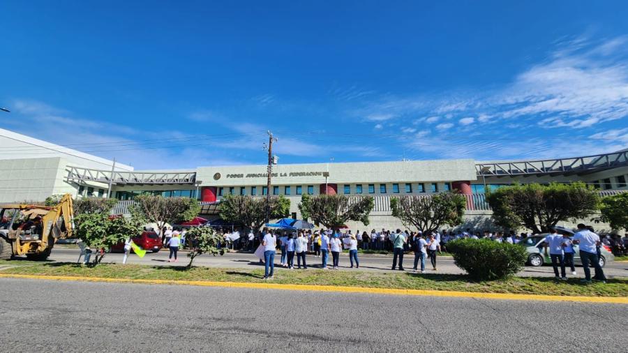 Trabajadores del Poder Judicial de la Federación en Victoria para labores