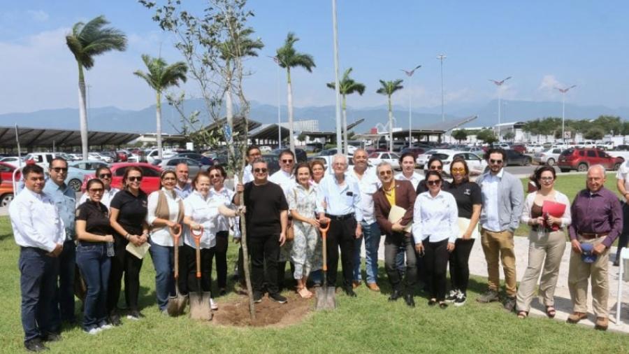 Fomenta SEDUMA reforestación con visión sostenible en el Parque Bicentenario