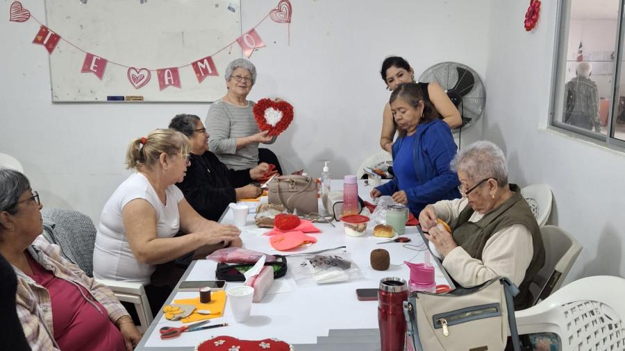 Ofrece DIF Reynosa talleres a través de sus Casas Club del Adulto Mayor