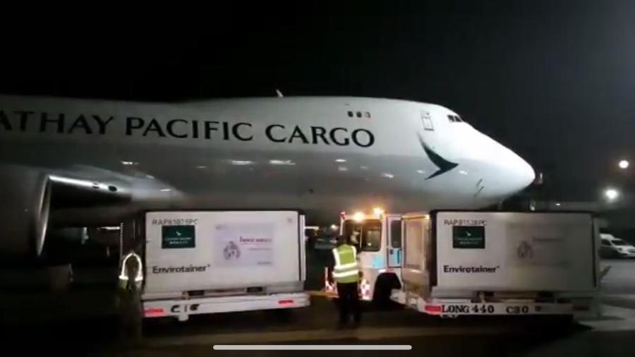 Llega a México primer cargamento de la vacuna china CanSino