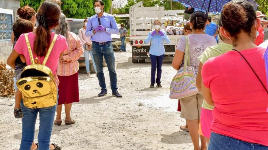 Voluntariado DIF Reynosa continúa con programas de fumigación y asistencia social