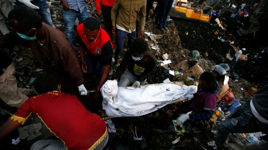 Avalancha de basura en Etiopía deja 113 muertos 