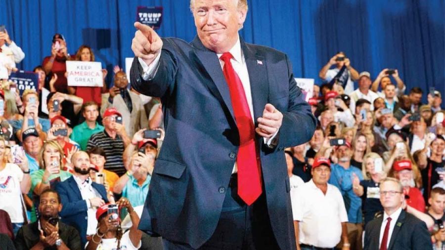 No dejaré que les quiten su acceso a la salud para dárselo a inmigrantes: Trump