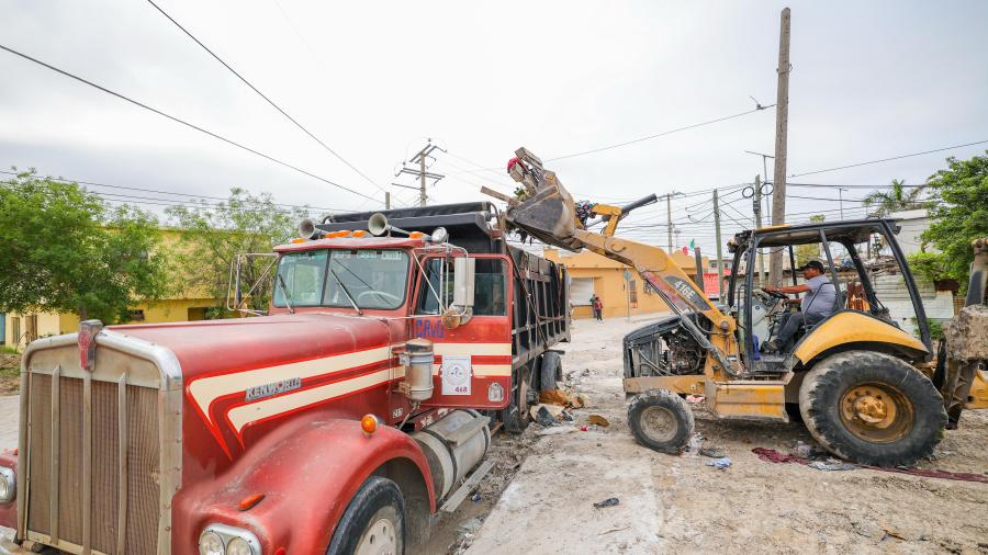 Dejó Alcalde Carlos Peña Ortiz importantes beneficios en Las Torres y Santa Cruz