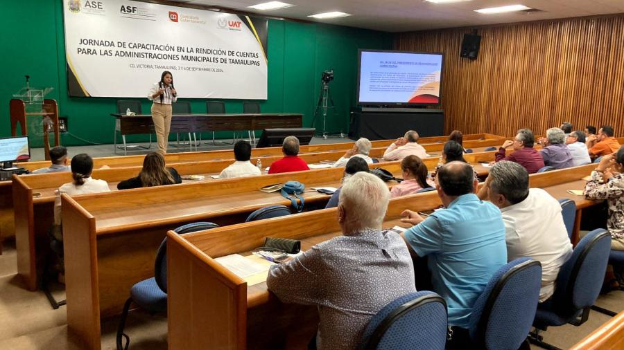 Cierran capacitación a nuevos servidores públicos municipales, en región centro
