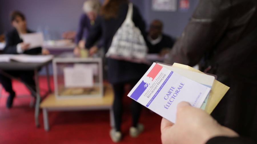 Segunda vuelta de elecciones en Francia registra participación moderada