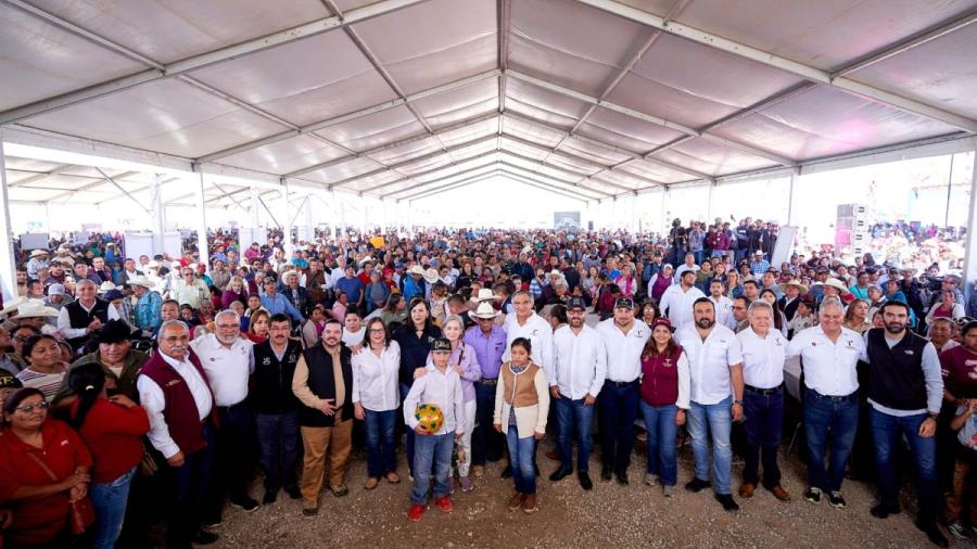 Benefician Gobierno del Estado y DIF Tamaulipas a más de 4 mil personas con brigada navideña en el altiplano