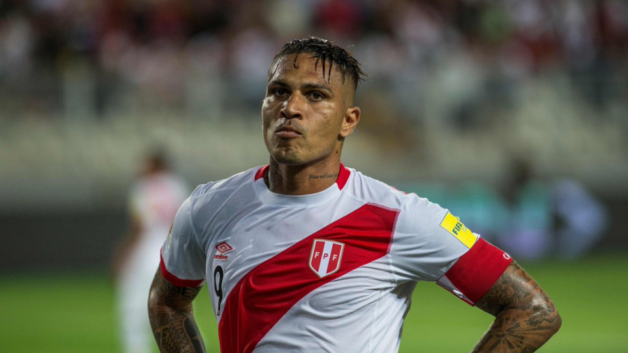 Rivales de Perú en el Mundial piden a la FIFA que deje jugar a Paolo Guerrero