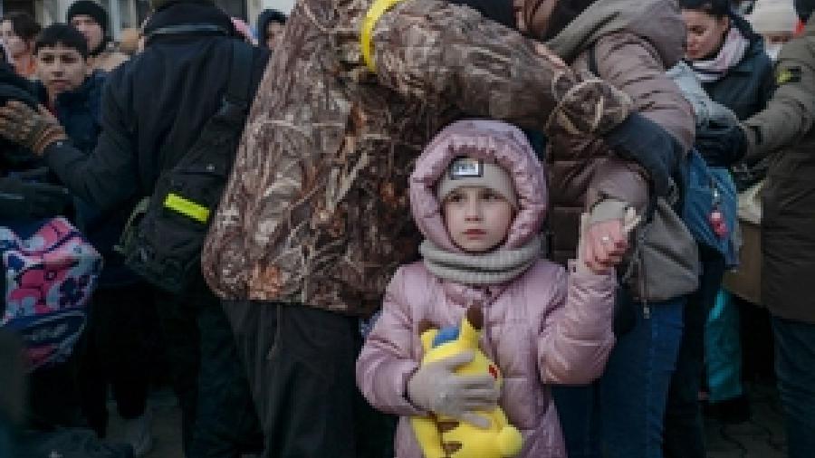 Ciudadanos británicos que acojan refugiados ucranianos recibirán compensación económica 