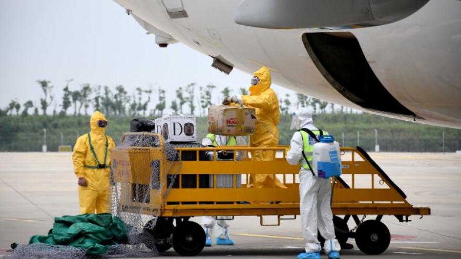 Llega primer vuelo a Wuhan desde el inicio de la pandemia