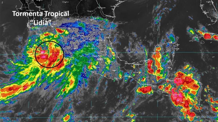 Desalojan a mil personas en Los Cabos por tormenta tropical 'Lidia' 