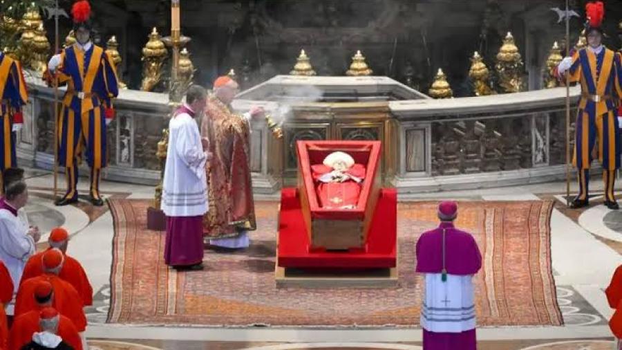 El luto oficial por el papa Francisco culminará el 4 de mayo y procederán con el Cónclave