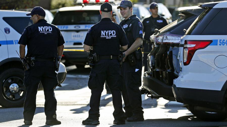 Cerca de 900 policías en Nueva York están contagiados de covid-19
