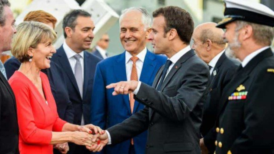 Macron llama deliciosa a la primera dama de Australia