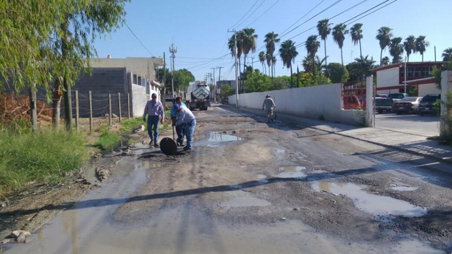 Comapa trabaja con equipo vactor